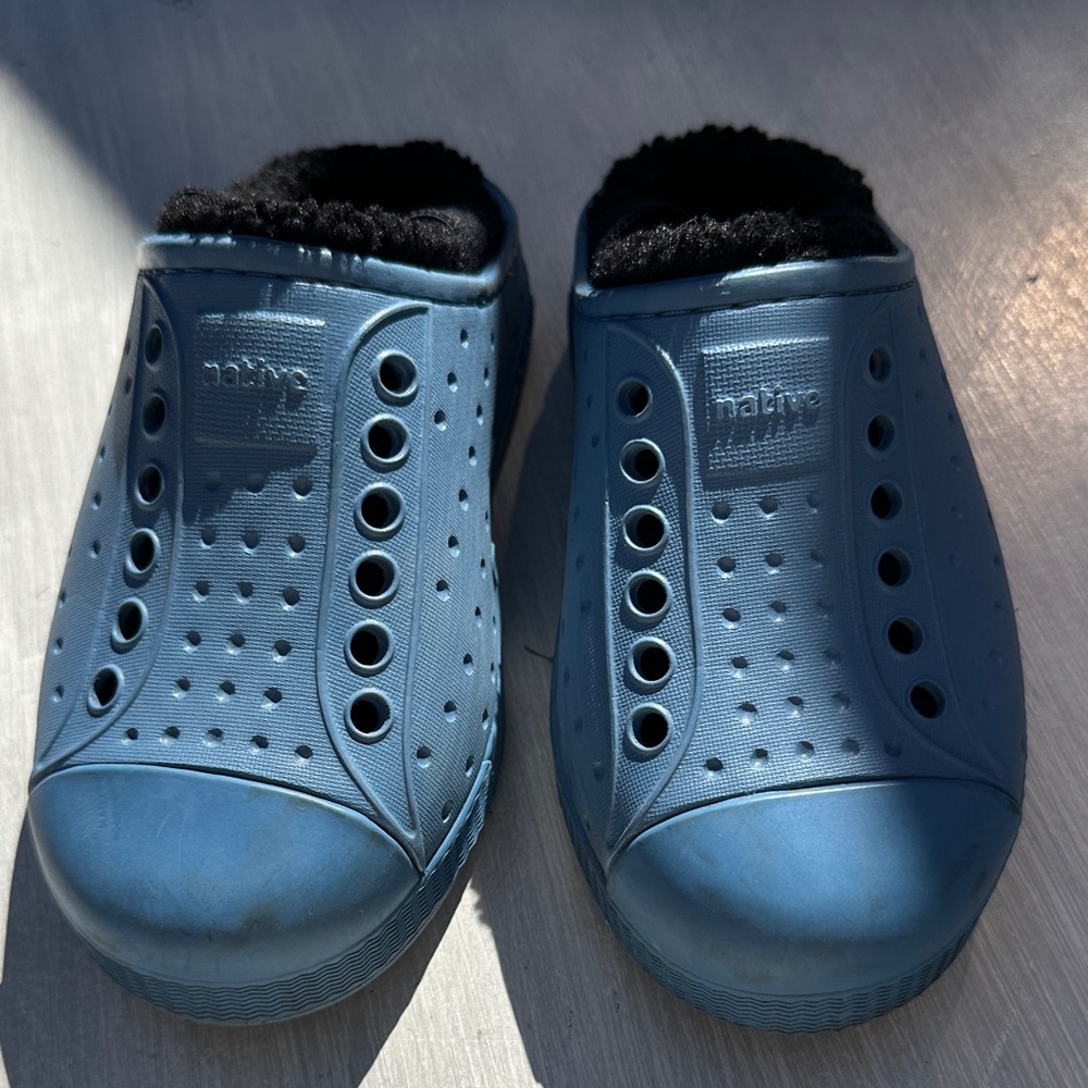 Native Kids Navy Slip-On Slippers